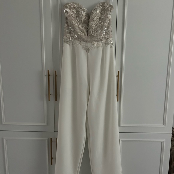 DAVID’S BRIDAL STUDIO WHITE SEQUIN JUMPSUIT - Picture 2 of 5